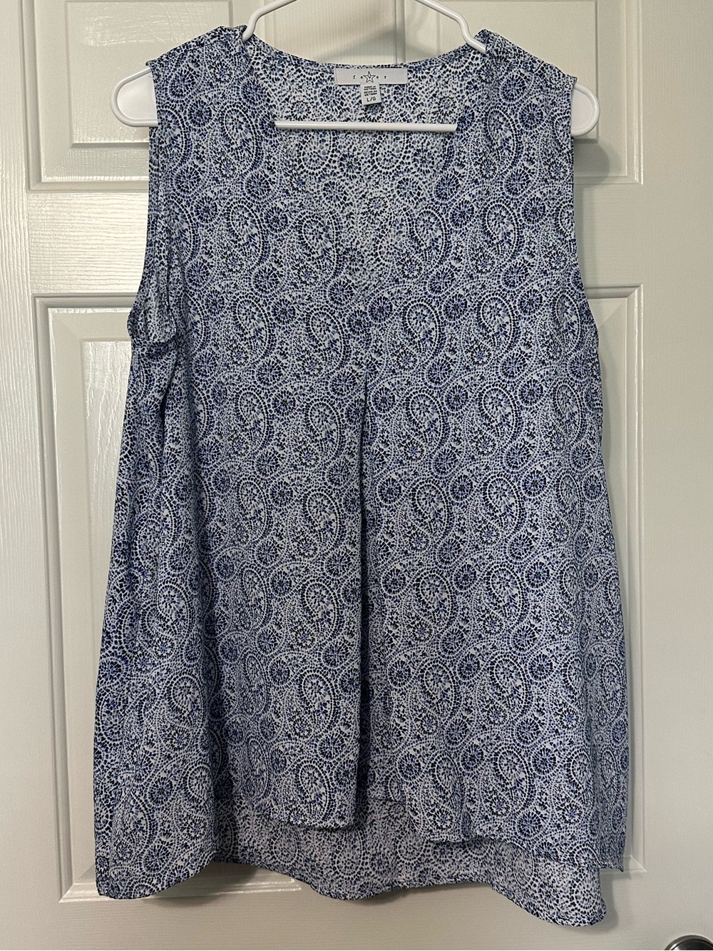 Fever Sleeveless Paisley Flowy Tunic size Large
